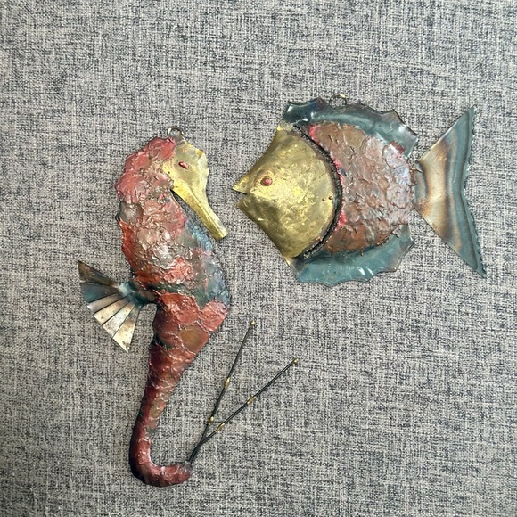 Copper Handcrafted Painted Sea Horse and Fish - Picture 6 of 7